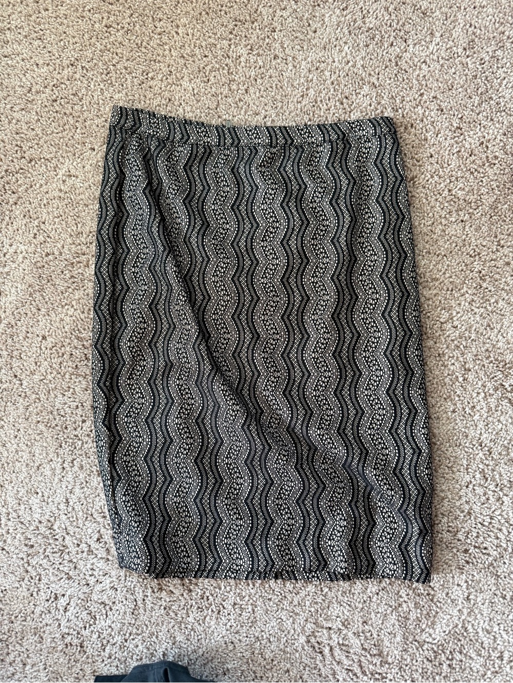 The Limited Black and White Wavy-Stripe Pencil Skirt